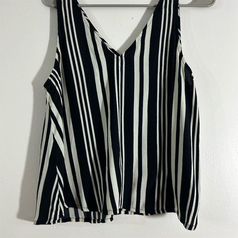 BP. Nordstrom‎ Women's Striped V-Neck Sleeveless Tank Top Size S